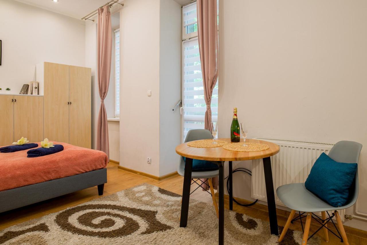 Kings Neighbor. Apartment 600 Meters From Castle Краков Экстерьер фото